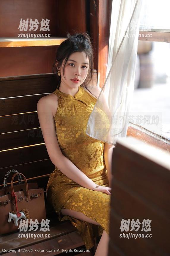 秀人网-苏苏阿 秀人网 - 还以为毛衣只会保暖?苏苏阿的高清写真告诉你,造型嗨翻天!