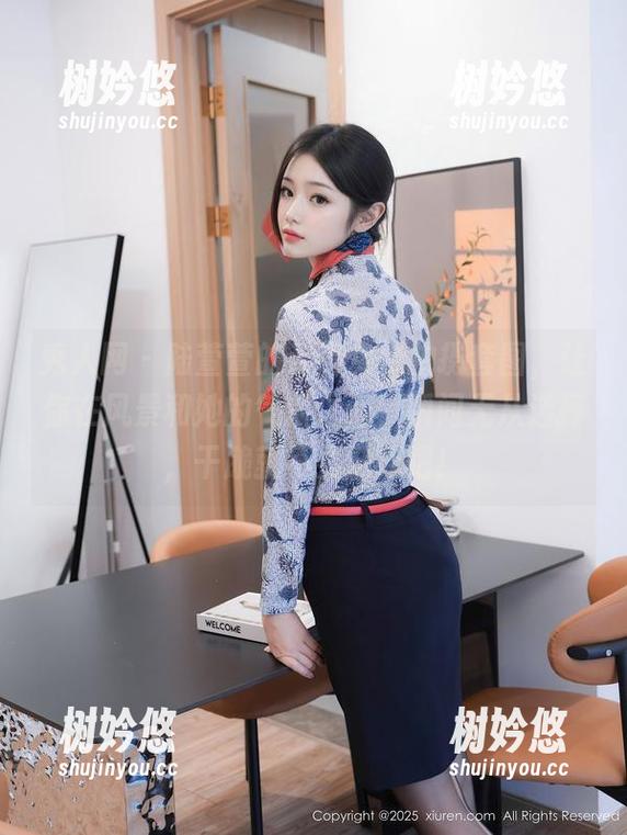秀人网-陆萱萱 秀人网 - 陆萱萱的云南免费拍摄套图,让你在风景和她的气质之间,瞬间无从选择,干脆就不要选择吧!