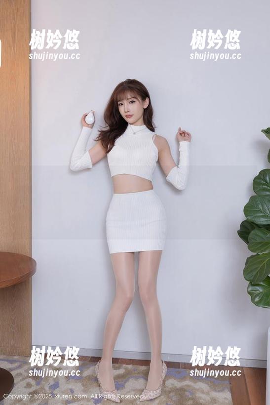 秀人网-陆萱萱cecillia 秀人网 - 把陆萱萱cecillia的眼镜收进你的收藏!下载专题写真集,表示你也是懂品味的人duang