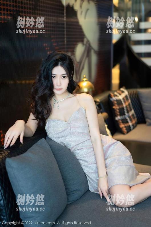秀人网-陆萱雅 秀人网 - 教室里的陆萱雅:壁纸级别的原图,不好意思,心又花了!