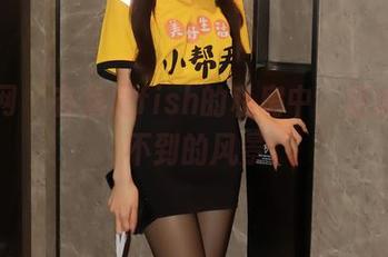 秀人网 - 在鱼尾fish的私房中，旅拍里找不到的风景