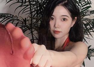 微密圈 - “纪念小小v”的高清摄影才是能让人引发深入思考的杰作,姐的每个姿势都是耐人寻味的哲学…