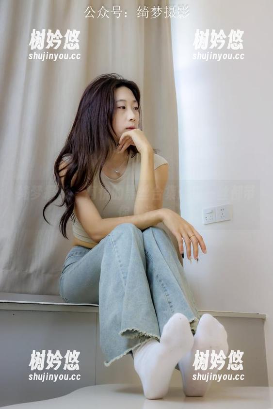 绮梦摄影 - 阿悦的黑丝合集：每一丝都带你入迷