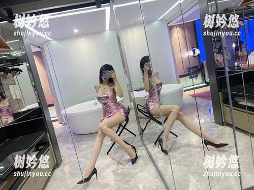 葛征 微密圈 - 葛征纯白特辑,图包里那种干净的气息,真让人有种想躺在白色云朵上的冲动!