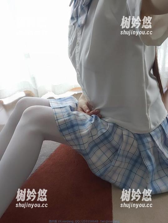 西尔酱 西尔酱露背毛衣集:今天的高清分享带点想象力哦。
