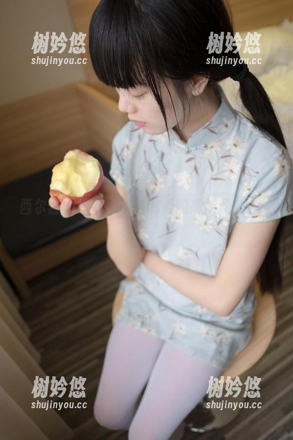 西尔酱 西尔酱的原图,金鱼和服的高能预警,太吸睛了吧