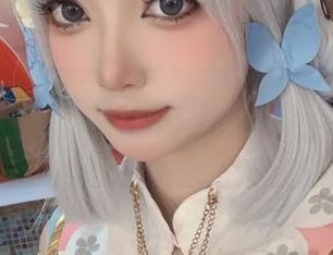 原图，也是许枳的“我要颠覆传统审美”红色旗袍系列精选！