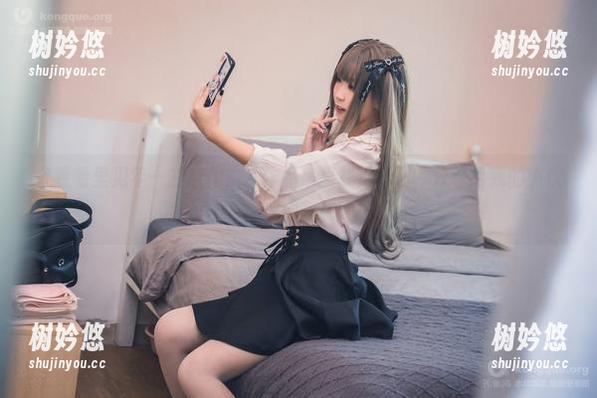 里见年一 来看看里见年一的能代,从作品集里找点乐子,分享给我的小伙伴们吧!