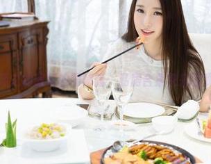 魅妍社 - 岑苑之的旅行拍照秘籍:私房合集快来围观这荒诞之旅