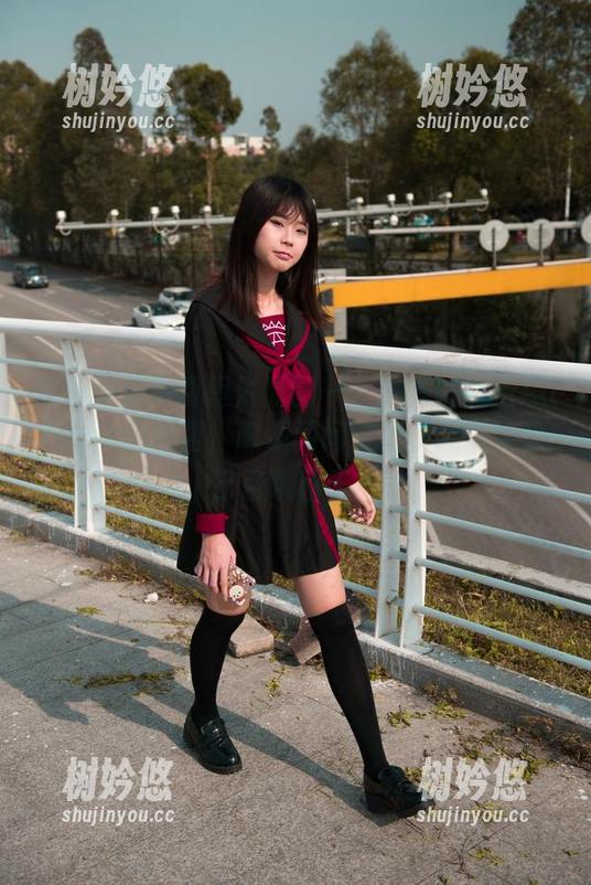 魔镜街拍 魔镜街拍免费提供原图——苏梅岛旅拍Autumn包臀裙,顺便问问这裙子能不能自己召唤秋天?